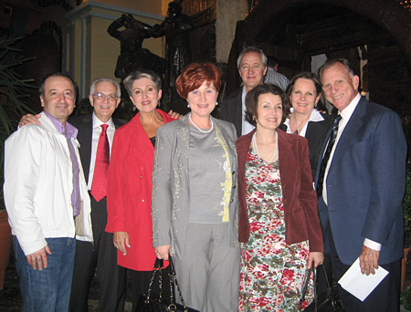Слева направо: Таир Алиев, Фоад Нахаи (M.D., США) с супругой, О.В. Засеева, А.Ф. Карташова, Рут Граф с супругом, Томас М.Биггс
